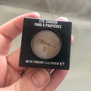 ♥️MAC eyeshadow NWT never opened Omega matte color